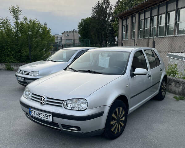 Серый Фольксваген Гольф, объемом двигателя 1.6 л и пробегом 338 тыс. км за 3000 $, фото 1 на Automoto.ua