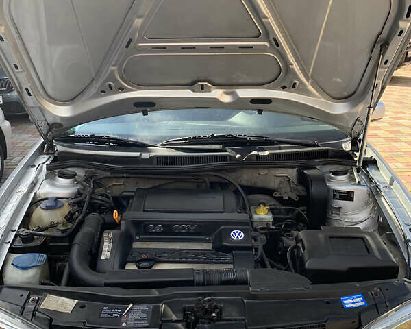 Серый Фольксваген Гольф, объемом двигателя 1.39 л и пробегом 170 тыс. км за 4500 $, фото 10 на Automoto.ua