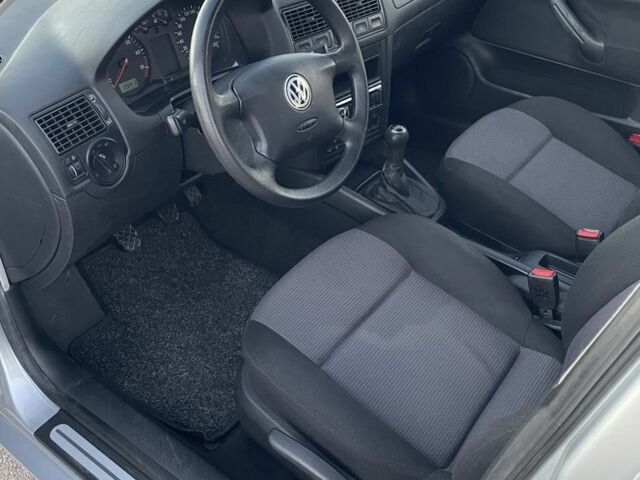 Сірий Фольксваген Гольф, об'ємом двигуна 1.6 л та пробігом 154 тис. км за 4900 $, фото 9 на Automoto.ua