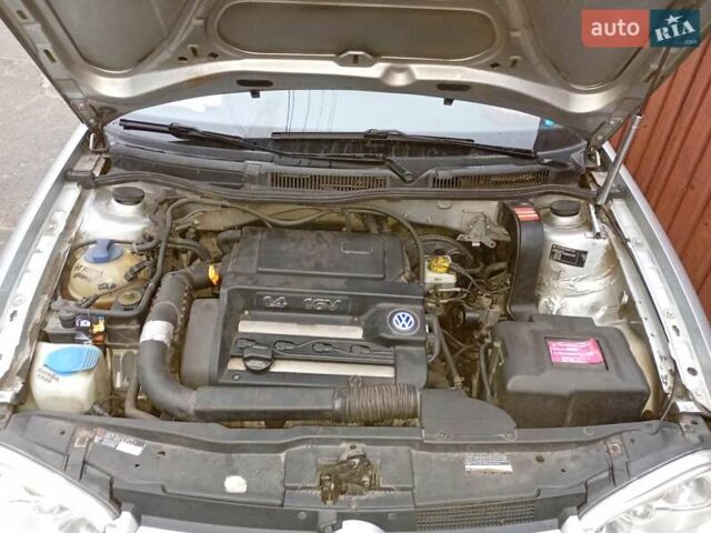 Серый Фольксваген Гольф, объемом двигателя 1.39 л и пробегом 299 тыс. км за 4500 $, фото 25 на Automoto.ua