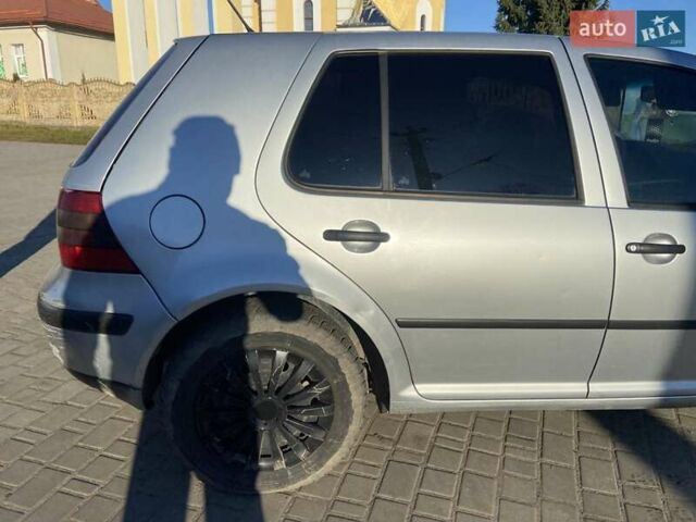 Серый Фольксваген Гольф, объемом двигателя 1.4 л и пробегом 261 тыс. км за 2450 $, фото 5 на Automoto.ua