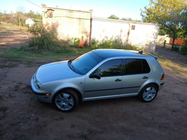 Сірий Фольксваген Гольф, об'ємом двигуна 1.4 л та пробігом 199 тис. км за 5500 $, фото 1 на Automoto.ua