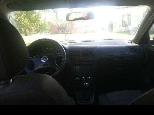 Серый Фольксваген Гольф, объемом двигателя 1.6 л и пробегом 250 тыс. км за 4100 $, фото 1 на Automoto.ua