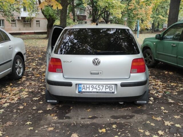 Серый Фольксваген Гольф, объемом двигателя 1.4 л и пробегом 216 тыс. км за 3350 $, фото 2 на Automoto.ua