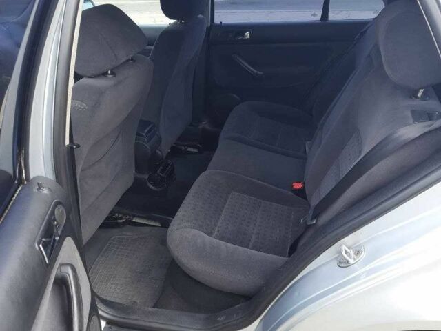 Серый Фольксваген Гольф, объемом двигателя 1.6 л и пробегом 259 тыс. км за 5100 $, фото 14 на Automoto.ua