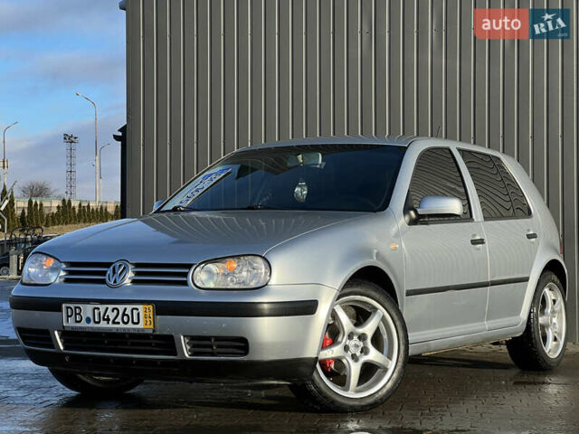 Серый Фольксваген Гольф, объемом двигателя 1.6 л и пробегом 228 тыс. км за 3950 $, фото 14 на Automoto.ua
