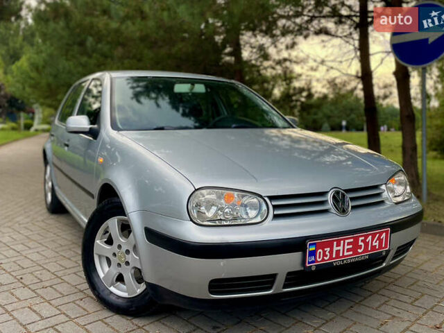 Сірий Фольксваген Гольф, об'ємом двигуна 1.6 л та пробігом 200 тис. км за 4399 $, фото 4 на Automoto.ua