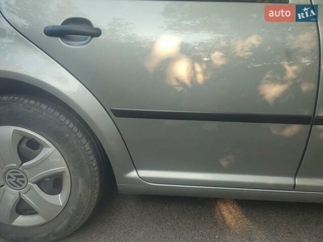 Серый Фольксваген Гольф, объемом двигателя 1.6 л и пробегом 203 тыс. км за 5000 $, фото 27 на Automoto.ua