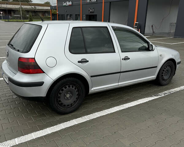 Серый Фольксваген Гольф, объемом двигателя 1.39 л и пробегом 248 тыс. км за 3950 $, фото 6 на Automoto.ua