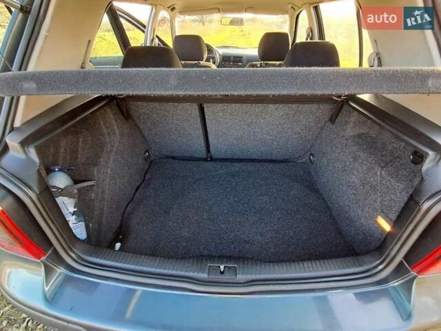 Серый Фольксваген Гольф, объемом двигателя 1.6 л и пробегом 252 тыс. км за 4500 $, фото 3 на Automoto.ua