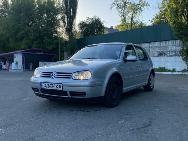 Серый Фольксваген Гольф, объемом двигателя 0 л и пробегом 219 тыс. км за 4900 $, фото 1 на Automoto.ua