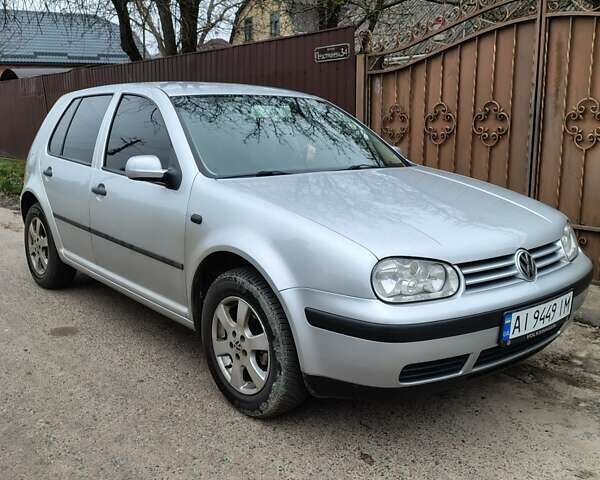 Серый Фольксваген Гольф, объемом двигателя 1.4 л и пробегом 245 тыс. км за 4200 $, фото 1 на Automoto.ua