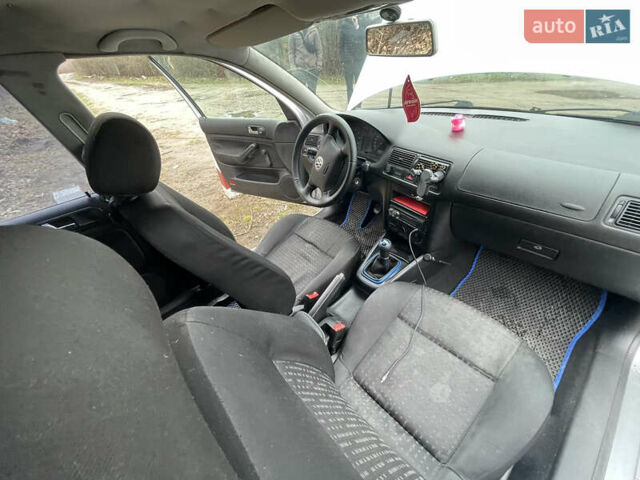 Серый Фольксваген Гольф, объемом двигателя 1.6 л и пробегом 220 тыс. км за 3600 $, фото 6 на Automoto.ua