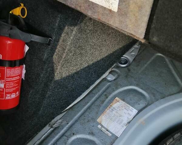 Сірий Фольксваген Гольф, об'ємом двигуна 1.39 л та пробігом 155 тис. км за 3999 $, фото 14 на Automoto.ua