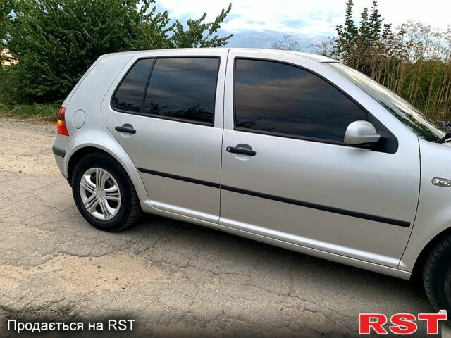 Серый Фольксваген Гольф, объемом двигателя 1.4 л и пробегом 220 тыс. км за 4200 $, фото 3 на Automoto.ua