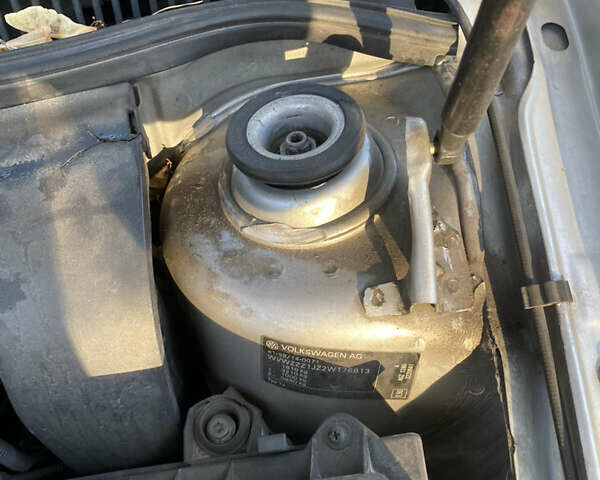 Серый Фольксваген Гольф, объемом двигателя 1.9 л и пробегом 320 тыс. км за 3750 $, фото 28 на Automoto.ua