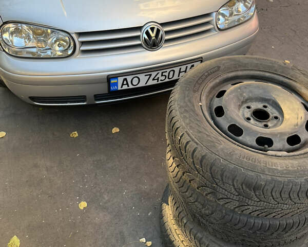 Серый Фольксваген Гольф, объемом двигателя 1.6 л и пробегом 260 тыс. км за 4400 $, фото 31 на Automoto.ua