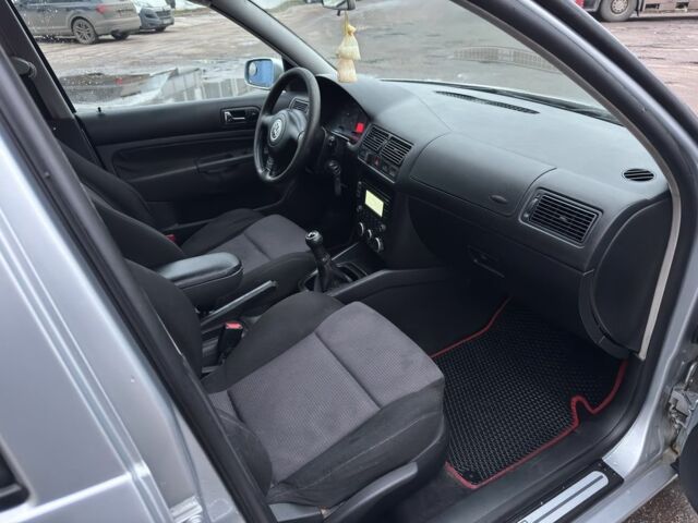 Сірий Фольксваген Гольф, об'ємом двигуна 1.6 л та пробігом 333 тис. км за 3299 $, фото 9 на Automoto.ua