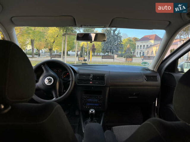 Серый Фольксваген Гольф, объемом двигателя 1.6 л и пробегом 260 тыс. км за 4400 $, фото 8 на Automoto.ua