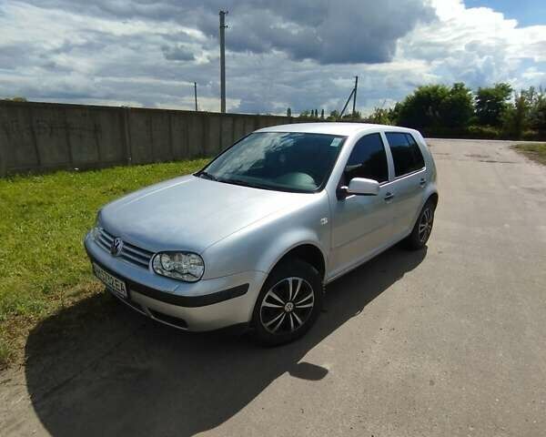 Серый Фольксваген Гольф, объемом двигателя 1.39 л и пробегом 270 тыс. км за 3700 $, фото 13 на Automoto.ua