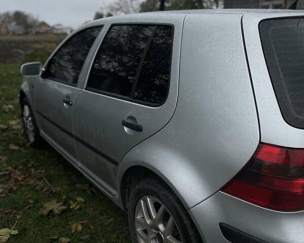 Фольксваген Гольф 2001 в Казатине на Automoto.ua Серый Фольксваген Гольф, объемом двигателя 1.6 л и пробегом 236 тыс. км за 4500 $, фото 1 на Automoto.ua