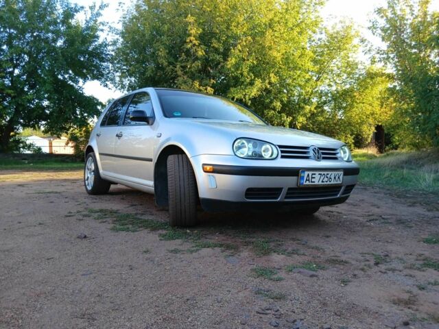 Сірий Фольксваген Гольф, об'ємом двигуна 1.4 л та пробігом 199 тис. км за 5500 $, фото 3 на Automoto.ua