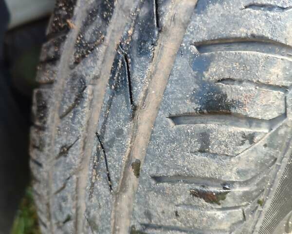 Серый Фольксваген Гольф, объемом двигателя 1.39 л и пробегом 218 тыс. км за 4300 $, фото 2 на Automoto.ua