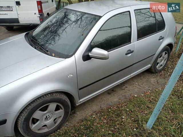 Серый Фольксваген Гольф, объемом двигателя 1.39 л и пробегом 235 тыс. км за 4000 $, фото 5 на Automoto.ua