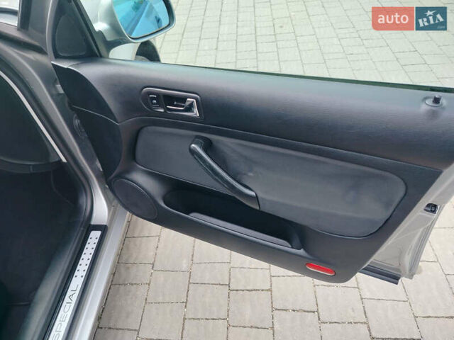 Серый Фольксваген Гольф, объемом двигателя 1.39 л и пробегом 225 тыс. км за 3999 $, фото 11 на Automoto.ua