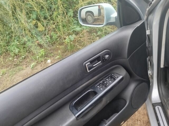 Серый Фольксваген Гольф, объемом двигателя 1.6 л и пробегом 315 тыс. км за 2500 $, фото 2 на Automoto.ua