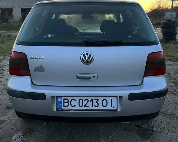 Серый Фольксваген Гольф, объемом двигателя 1.39 л и пробегом 210 тыс. км за 3900 $, фото 4 на Automoto.ua