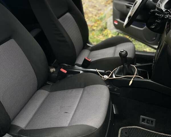 Фольксваген Гольф 2001 в Казатине на Automoto.ua Серый Фольксваген Гольф, объемом двигателя 1.6 л и пробегом 236 тыс. км за 4500 $, фото 8 на Automoto.ua