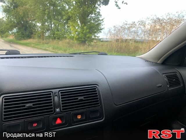 Серый Фольксваген Гольф, объемом двигателя 1.4 л и пробегом 220 тыс. км за 4200 $, фото 11 на Automoto.ua