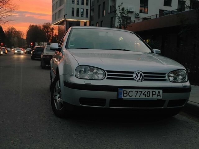 Фольксваген Гольф 2001 у Львові на Automoto.ua Сірий Фольксваген Гольф, об'ємом двигуна 1.6 л та пробігом 280 тис. км за 4199 $, фото 1 на Automoto.ua