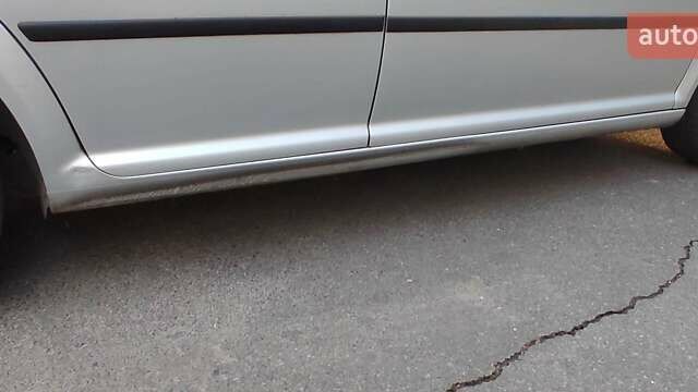 Серый Фольксваген Гольф, объемом двигателя 1.6 л и пробегом 246 тыс. км за 4950 $, фото 5 на Automoto.ua