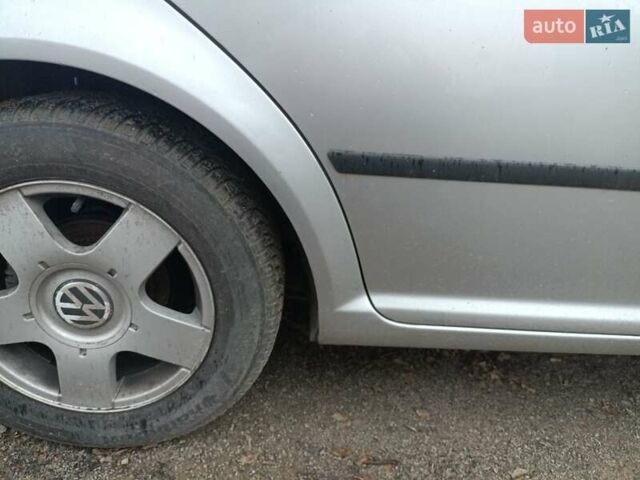 Серый Фольксваген Гольф, объемом двигателя 1.39 л и пробегом 235 тыс. км за 4000 $, фото 2 на Automoto.ua