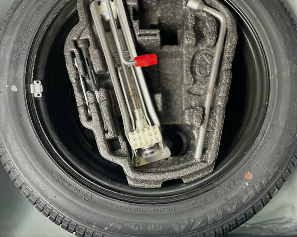 Сірий Фольксваген Гольф, об'ємом двигуна 1.6 л та пробігом 200 тис. км за 4399 $, фото 37 на Automoto.ua