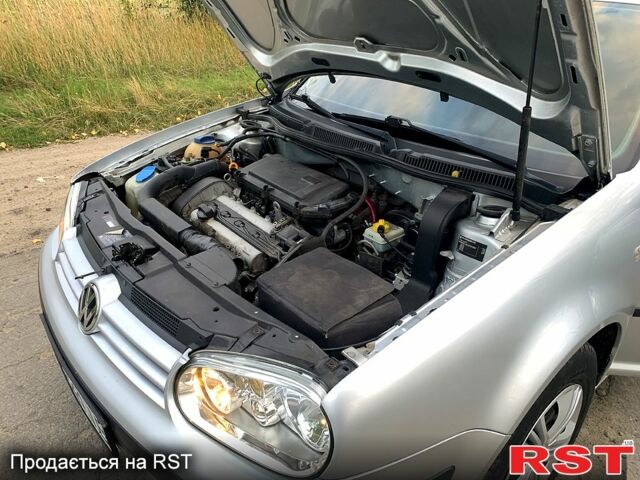 Серый Фольксваген Гольф, объемом двигателя 1.4 л и пробегом 220 тыс. км за 4200 $, фото 5 на Automoto.ua