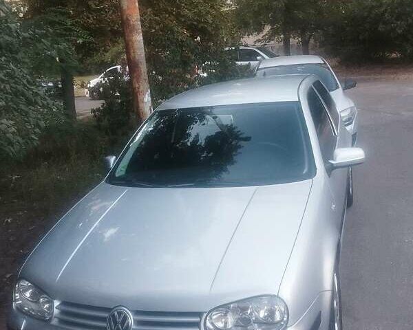 Серый Фольксваген Гольф, объемом двигателя 1.6 л и пробегом 250 тыс. км за 4500 $, фото 8 на Automoto.ua