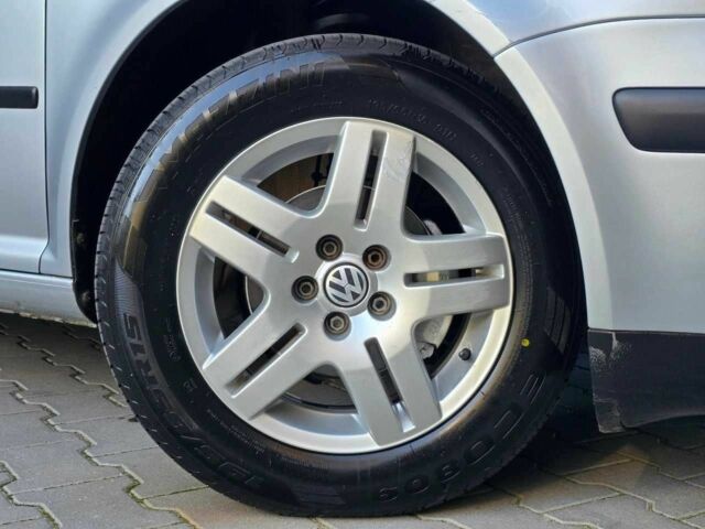 Фольксваген Гольф 2001 в Хмельницком на Automoto.ua Серый Фольксваген Гольф, объемом двигателя 1.4 л и пробегом 153 тыс. км за 3999 $, фото 1 на Automoto.ua