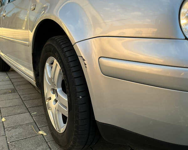 Серый Фольксваген Гольф, объемом двигателя 1.6 л и пробегом 260 тыс. км за 4400 $, фото 26 на Automoto.ua