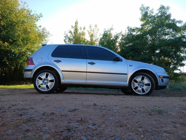 Сірий Фольксваген Гольф, об'ємом двигуна 1.4 л та пробігом 199 тис. км за 5500 $, фото 4 на Automoto.ua