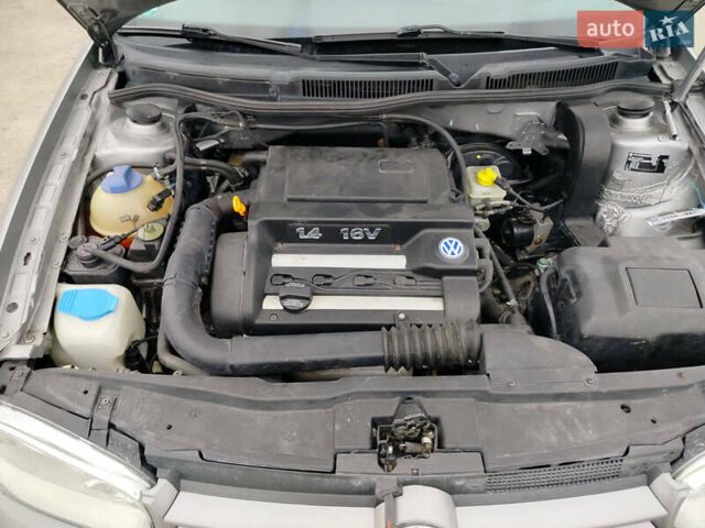 Серый Фольксваген Гольф, объемом двигателя 1.39 л и пробегом 225 тыс. км за 3599 $, фото 26 на Automoto.ua