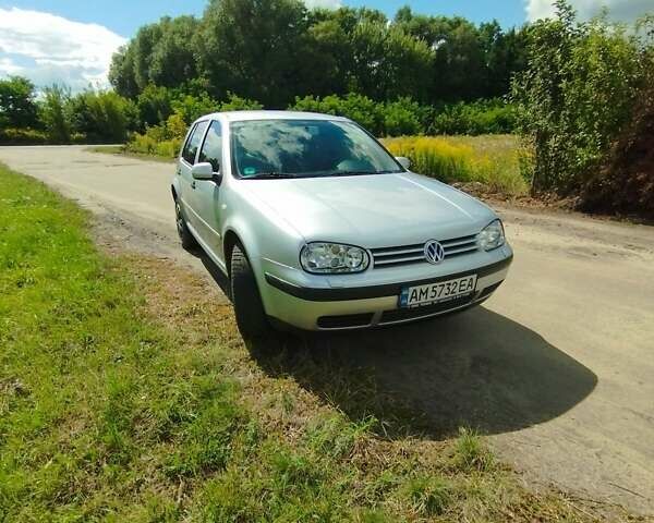 Серый Фольксваген Гольф, объемом двигателя 1.39 л и пробегом 270 тыс. км за 3700 $, фото 7 на Automoto.ua