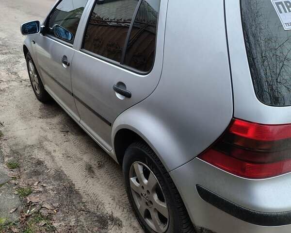 Серый Фольксваген Гольф, объемом двигателя 1.4 л и пробегом 245 тыс. км за 4200 $, фото 2 на Automoto.ua