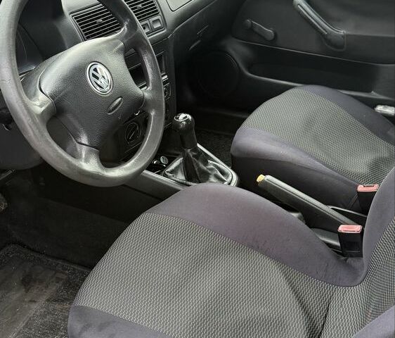 Сірий Фольксваген Гольф, об'ємом двигуна 1.9 л та пробігом 350 тис. км за 2600 $, фото 3 на Automoto.ua