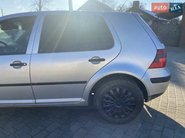 Серый Фольксваген Гольф, объемом двигателя 1.4 л и пробегом 261 тыс. км за 2450 $, фото 10 на Automoto.ua