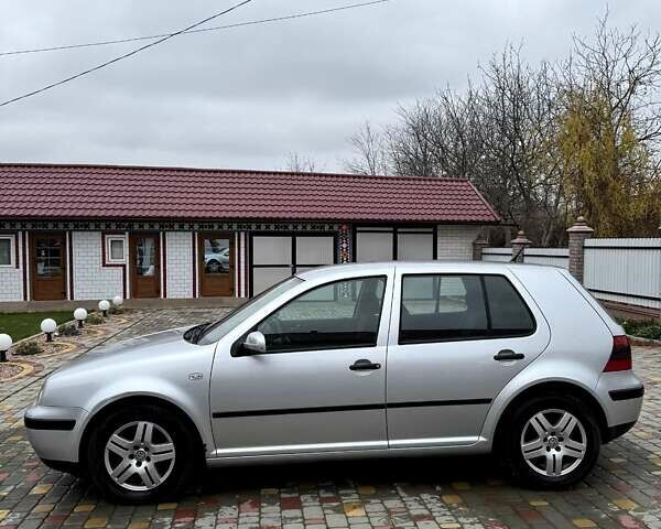 Серый Фольксваген Гольф, объемом двигателя 1.6 л и пробегом 205 тыс. км за 3399 $, фото 6 на Automoto.ua