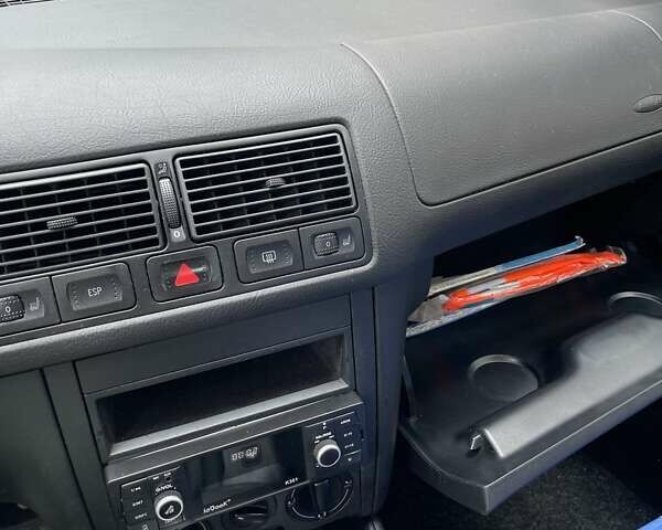 Сірий Фольксваген Гольф, об'ємом двигуна 1.6 л та пробігом 133 тис. км за 6500 $, фото 9 на Automoto.ua