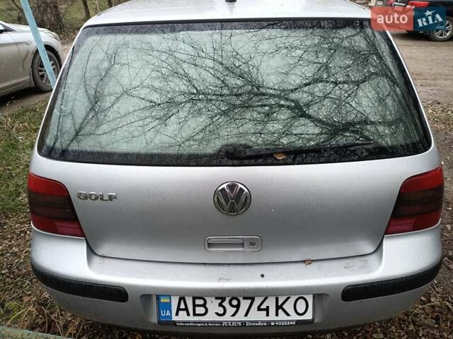 Серый Фольксваген Гольф, объемом двигателя 1.39 л и пробегом 235 тыс. км за 4000 $, фото 12 на Automoto.ua